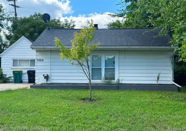 Photo 1 of Single family home for sale at 21025 Collingham Ave, Farmington Hills, MI 48336 | MLS# 20261072195 | Listing updated on 2026-09-11
