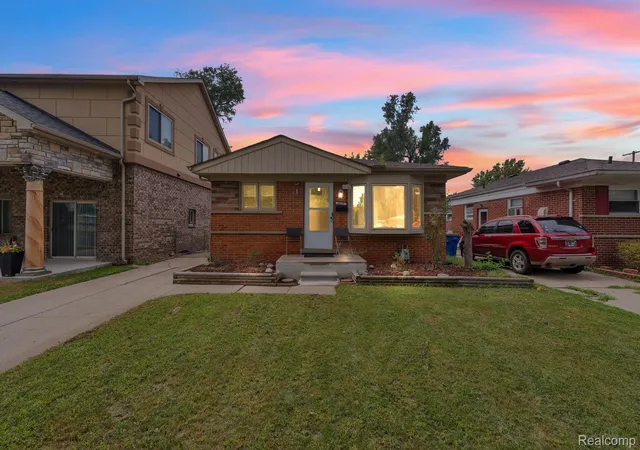 Photo 1 of Single family home for sale at 6625 N Beech Daly Rd, Dearborn Heights, MI 48127 | MLS# 20261072198 | Listing updated on 2026-09-18