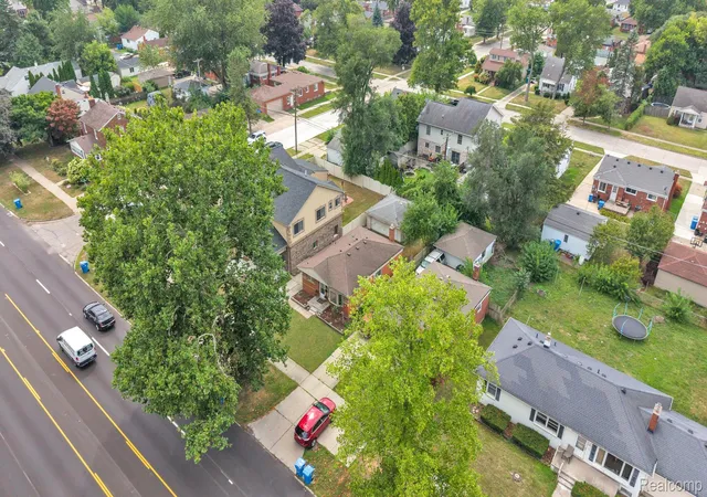 Photo 3 of Single family home for sale at 6625 N Beech Daly Rd, Dearborn Heights, MI 48127 | MLS# 20261072198 | Listing updated on 2026-09-18
