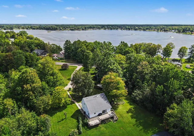Photo 2 of Single family home for sale at 755 N Lakeview Dr, Hale, MI 48739 | MLS# 77080073322 | Listing updated on 2026-09-11