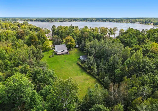Photo 3 of Single family home for sale at 755 N Lakeview Dr, Hale, MI 48739 | MLS# 77080073322 | Listing updated on 2026-09-11