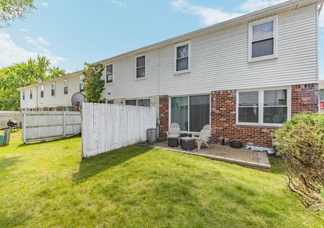 Photo 2 of Condo for sale at 21691 Hidden Rivers Dr N #50, Southfield, MI 48075 | MLS# 81026047624 | Listing updated on 2026-09-11
