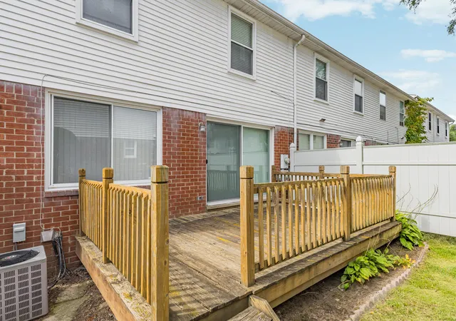 Photo 3 of Condo for sale at 21691 Hidden Rivers Dr N #50, Southfield, MI 48075 | MLS# 81026047624 | Listing updated on 2026-09-11