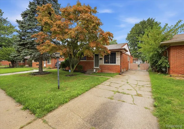 Photo 2 of Single family home for sale at 20435 Catalano St, Clinton Township, MI 48035 | MLS# 20261072202 | Listing updated on 2026-09-13