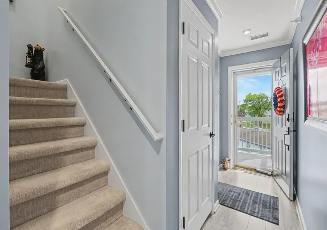 Listing Photo 4 - Condo for sale in building located at 666 S Lake St, Cadillac, MI 49601