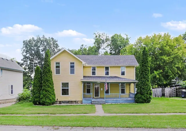 Photo 1 of Single family home for sale at 409 Fleming St, Howell, MI 48843 | MLS# 20261072208 | Listing updated on 2026-09-17