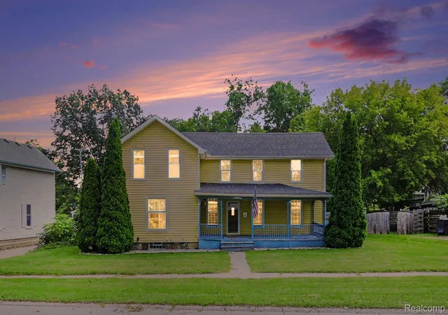 Photo 2 of Single family home for sale at 409 Fleming St, Howell, MI 48843 | MLS# 20261072208 | Listing updated on 2026-09-17
