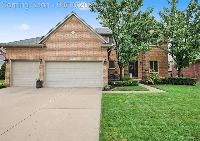 Photo 3 of Single family home for sale at 49756 Labaere Dr, Macomb, MI 48044 | MLS# 20261072213 | Listing updated on 2026-09-12