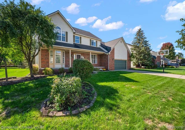 Photo 2 of Single family home for sale at 394 Evaline Dr, Troy, MI 48085 | MLS# 20261072220 | Listing updated on 2026-10-20