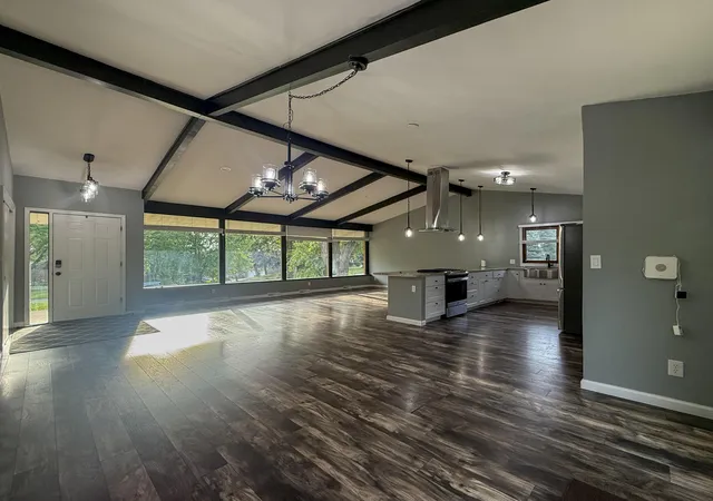 Photo 3 of Single family home for sale at 820 Iroquois Trl, Niles, MI 49120 | MLS# 69026047634 | Listing updated on 2026-09-11