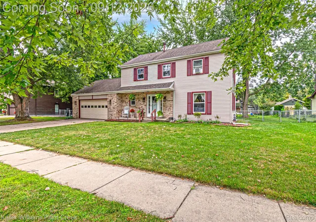 Photo 2 of Single family home for sale at 685 Cardinal Dr, Marysville, MI 48040 | MLS# 20261072230 | Listing updated on 2026-09-12