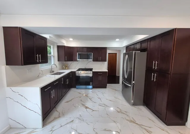 Photo 3 of Single family home for sale at 25725 Dunbar St, Southfield, MI 48033 | MLS# 81026047643 | Listing updated on 2026-10-10
