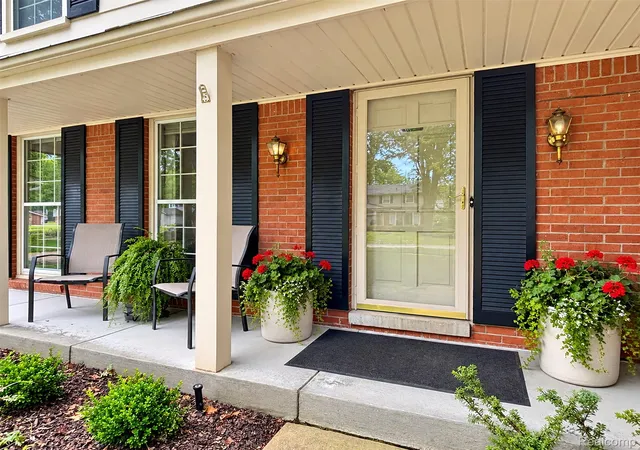Photo 1 of Single family home for sale at 30025 Spring River Dr, Southfield, MI 48076 | MLS# 20261072259 | Listing updated on 2026-09-12