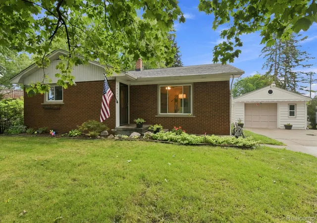 Photo 1 of Single family home for sale at 70484 N Main St, Richmond, MI 48062 | MLS# 20261072261 | Listing updated on 2026-09-09