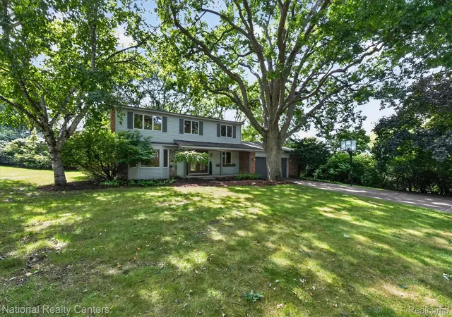 Photo 2 of Single family home for sale at 4245 Normanwood, West Bloomfield, MI 48323 | MLS# 20261072262 | Listing updated on 2026-09-14