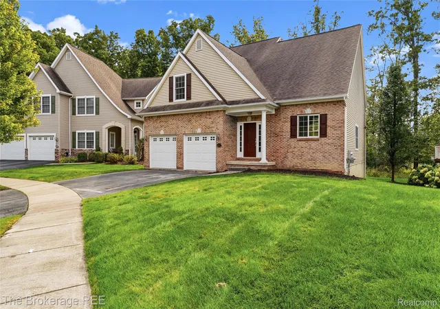 Photo 3 of Single family home for sale at 10199 Edgewood Dr, Grand Blanc, MI 48439 | MLS# 20261072264 | Listing updated on 2026-09-13