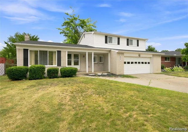Photo 1 of Single family home for sale at 30151 Barbary Ct, Warren, MI 48093 | MLS# 20261072270 | Listing updated on 2026-09-12