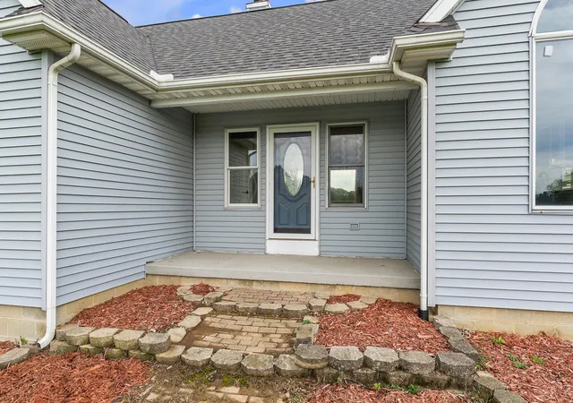 Photo 3 of Single family home for sale at 2855 Hayes Rd, Chelsea, MI 48118 | MLS# 81026047651 | Listing updated on 2026-09-11