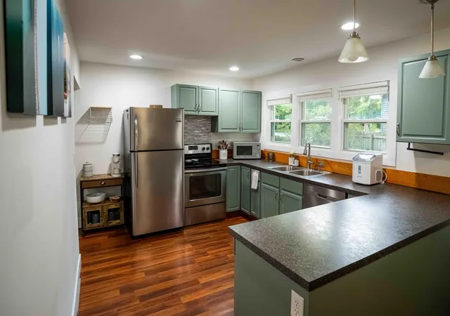 Photo 3 of Single family home for sale at 2016 Scenic Dr, Muskegon, MI 49445 | MLS# 65026047653 | Listing updated on 2026-09-15