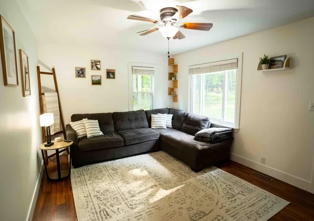 Photo 4 of Single family home for sale at 2016 Scenic Dr, Muskegon, MI 49445 | MLS# 65026047653 | Listing updated on 2026-09-15