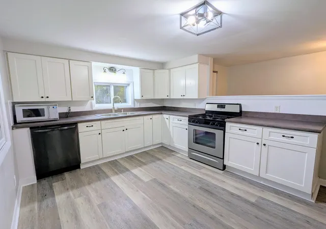Photo 3 of Single family home for sale at 24190 M 78, Battle Creek, MI 49017 | MLS# 64026047572 | Listing updated on 2026-09-11
