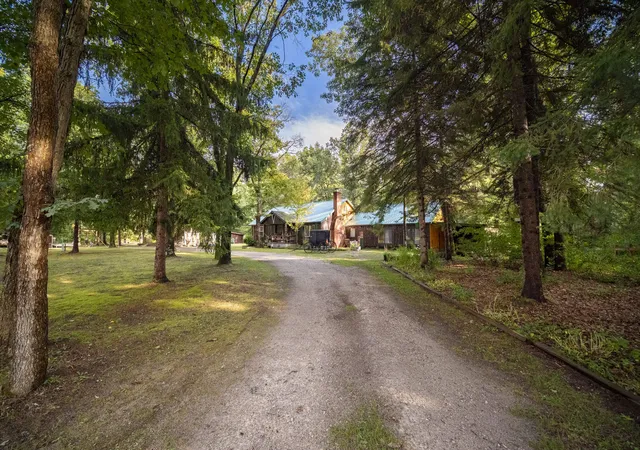 Photo 4 of Single family home for sale at 13703 Caberfae Hwy, Wellston, MI 49689 | MLS# 67026047654 | Listing updated on 2026-09-12