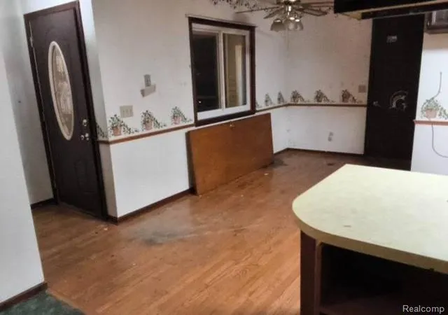 Photo 3 of Single family home for sale at 1001 S Clinton Ave, Saint Johns, MI 48879 | MLS# 20261072292 | Listing updated on 2026-09-09