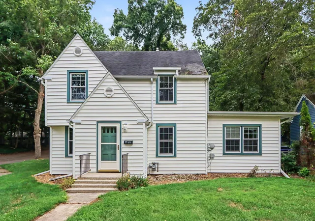 Photo 1 of Sale Pending at 1101 Cherry St, Kalamazoo, MI 49008 | MLS# 64026047657 | Listing updated on 2026-09-10
