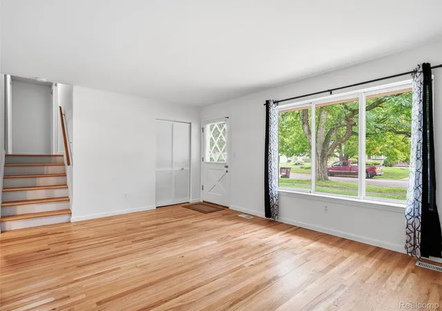 Photo 2 of Single family home for sale at 1757 Dover Ct, Ypsilanti, MI 48198 | MLS# 20261072300 | Listing updated on 2026-09-15