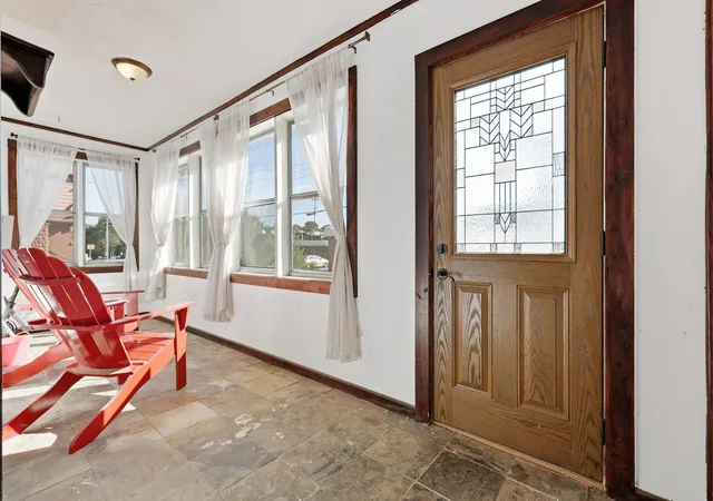 Photo 3 of Single family home for sale at 325 Grand Ave Ne, Grand Rapids, MI 49503 | MLS# 65026047661 | Listing updated on 2026-09-14