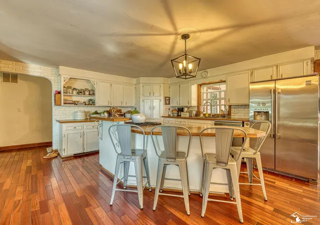 Photo 4 of Single family home for sale at 18318 Kent Rd, Dundee, MI 48131 | MLS# 57050221134 | Listing updated on 2026-09-12