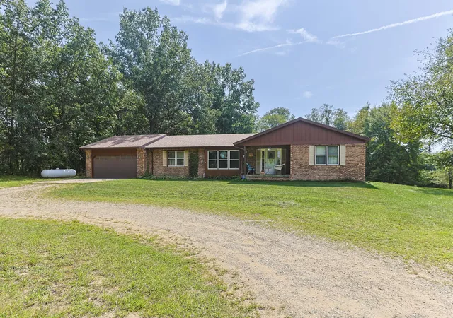 Photo 1 of Single family home for sale at 32925 Us 12, Niles, MI 49120 | MLS# 69026047662 | Listing updated on 2026-09-09