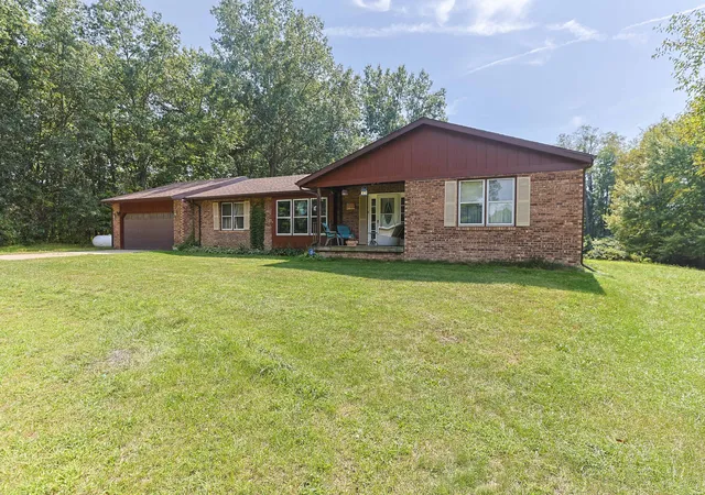 Photo 3 of Single family home for sale at 32925 Us 12, Niles, MI 49120 | MLS# 69026047662 | Listing updated on 2026-09-09