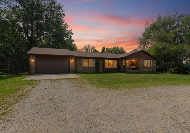 Photo 4 of Single family home for sale at 32925 US 12, Niles, MI 49120 | MLS# 69026047662 | Listing updated on 2026-09-09