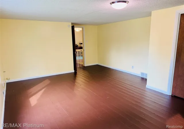 Photo 31 of Single family home for sale at 10551 E Goodall Rd, Durand, MI 48429 | MLS# 20261072315 | Listing updated on 2026-10-13