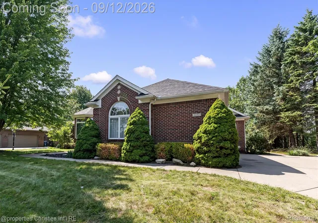 Photo 3 of Single family home for sale at 1132 Wood Trl, Oxford, MI 48371 | MLS# 20261072318 | Listing updated on 2026-09-13