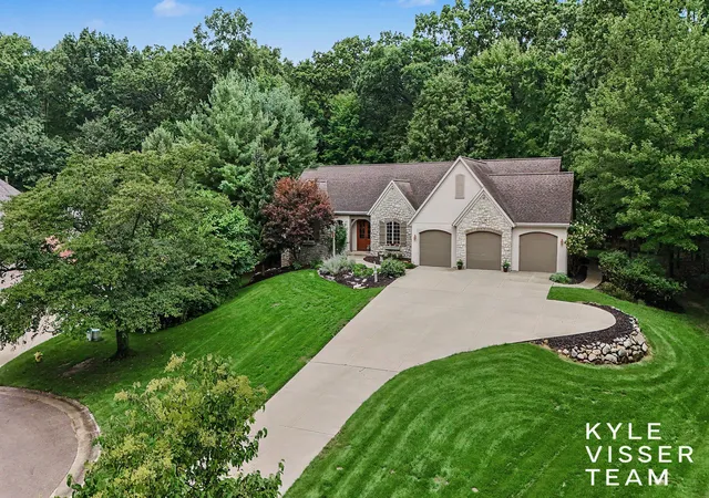 Photo 2 of Mansion for sale at 7685 Wood Violet Ct Se, Ada, MI 49301 | MLS# 65026047673 | Listing updated on 2026-09-14