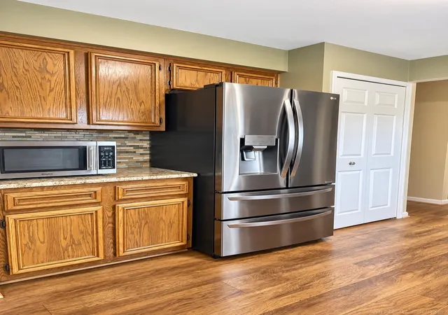 Photo 3 of Single family home for sale at 20400 Pleasant St, Saint Clair Shores, MI 48080 | MLS# 58050221141 | Listing updated on 2026-09-09