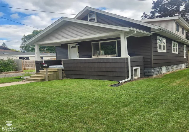 Photo 1 of Sale Pending at 809 Ryan St, Owosso, MI 48867 | MLS# 60050221143 | Listing updated on 2026-09-16