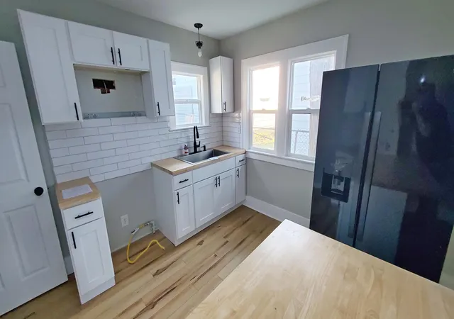 Photo 3 of Single family home for sale at 1106 Dickinson St Se, Grand Rapids, MI 49507 | MLS# 65026047677 | Listing updated on 2026-10-06