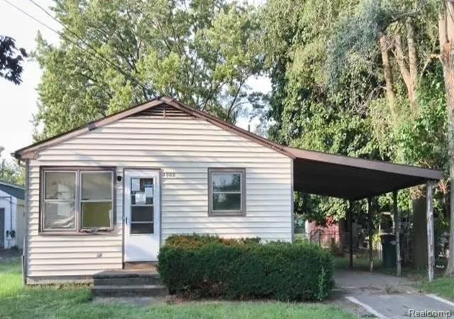 Photo 1 of Single family home for sale at 1008 Reo Rd, Lansing, MI 48910 | MLS# 20261072338 | Listing updated on 2026-09-09