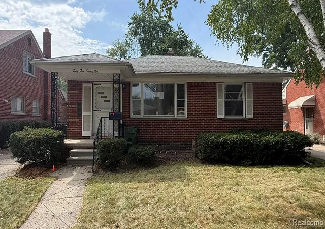 Photo 1 of Sale Pending at 6572 Kolb Ave, Allen Park, MI 48101 | MLS# 20261072340 | Listing updated on 2026-09-29
