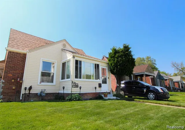 Photo 2 of Single family home for sale at 8411 Grandville Ave, Detroit, MI 48228 | MLS# 20261072343 | Listing updated on 2026-09-12