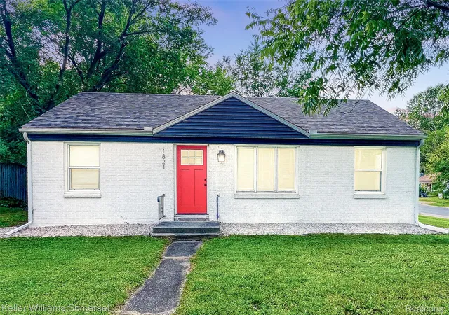 Photo 1 of Single family home for sale at 1821 Nazareth Rd, Kalamazoo, MI 49048 | MLS# 20261072347 | Listing updated on 2026-09-18