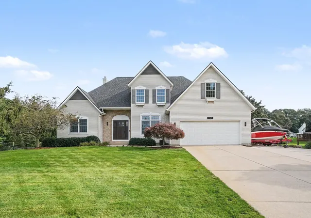 Photo 3 of Single family home for sale at 9521 Ridgecrest Dr, Zeeland, MI 49464 | MLS# 71026047688 | Listing updated on 2026-09-13