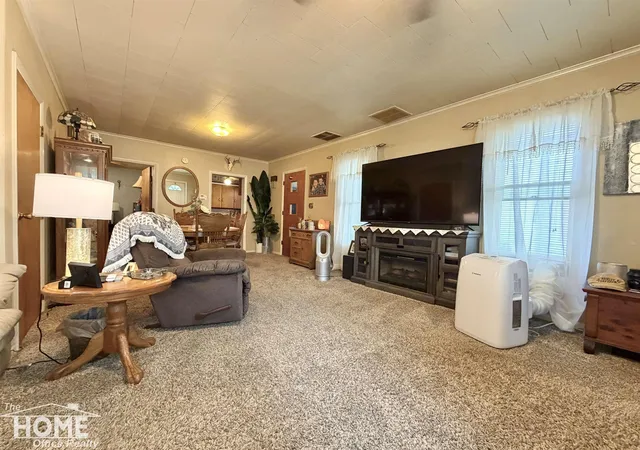 Photo 3 of Single family home for sale at 420 E King St, Owosso, MI 48867 | MLS# 5050221149 | Listing updated on 2026-09-16