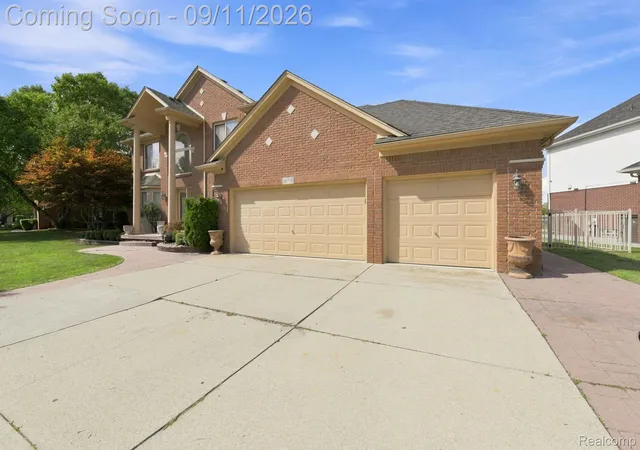 Photo 3 of Single family home for sale at 18779 Sandhurst Dr, Clinton Township, MI 48038 | MLS# 20261072357 | Listing updated on 2026-09-17