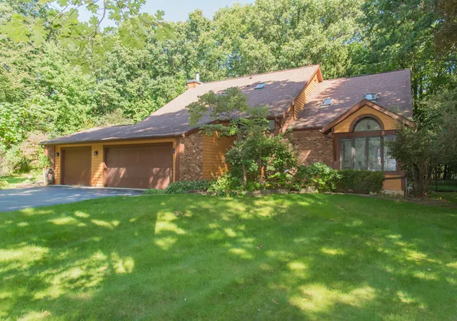 Photo 1 of Single family home for sale at 6798 Oak Highlands Dr, Kalamazoo, MI 49009 | MLS# 66026047690 | Listing updated on 2026-09-14
