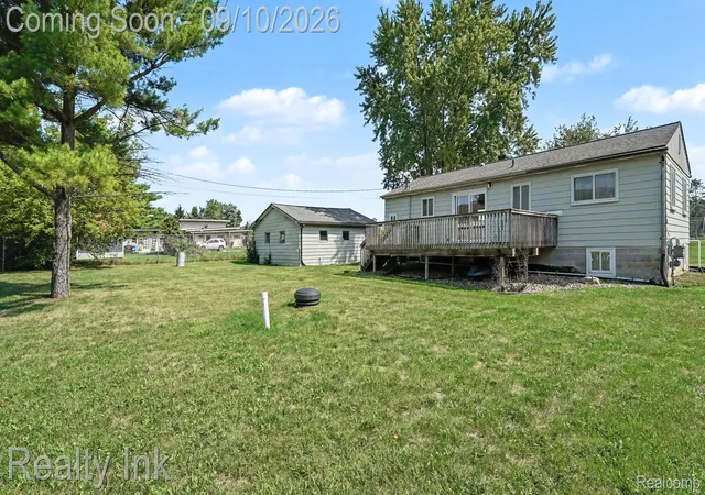 Photo 4 of Single family home for sale at 11260 Lemen Rd, Whitmore Lake, MI 48189 | MLS# 20261072360 | Listing updated on 2026-09-10