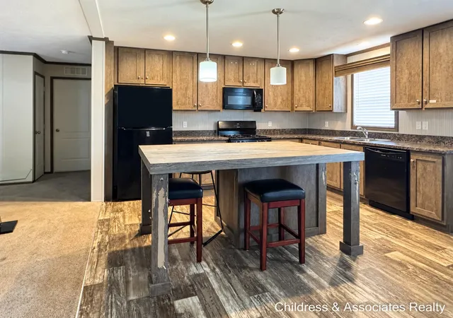 Photo 3 of Single family home for sale at 1637 Candytuft Ct, Albion, MI 49224 | MLS# 65026047695 | Listing updated on 2026-09-14